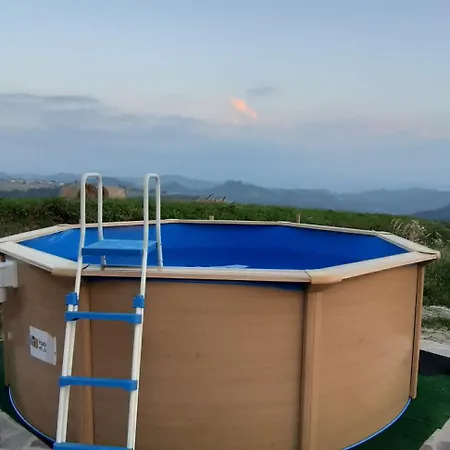 펜션 Cascina Binello A & B *