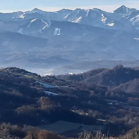 Cascina Binello A & B Tatil Evi