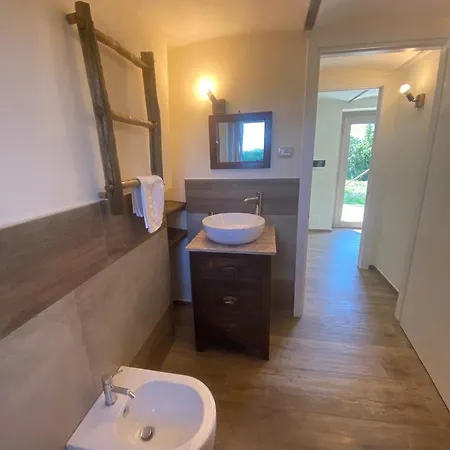 Cascina Binello A & B Belvedere Langhe