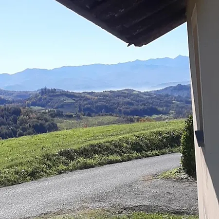 Cascina Binello A & B Tatil Evi