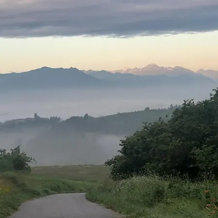 Cascina Binello A & B Belvedere Langhe