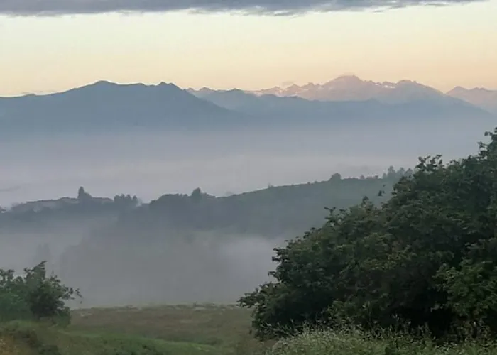 Cascina Binello A & B Belvedere Langhe